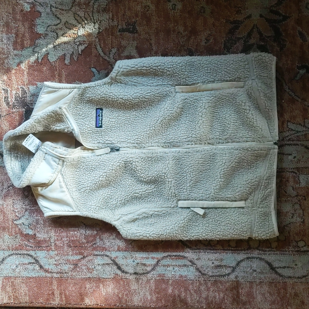Patagonia Retro-X Vest in Natural
